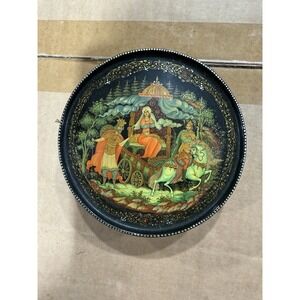 Russian‎ Lacquer Handpainted Palekh Box Signed Fairytale Horse Buggy Round